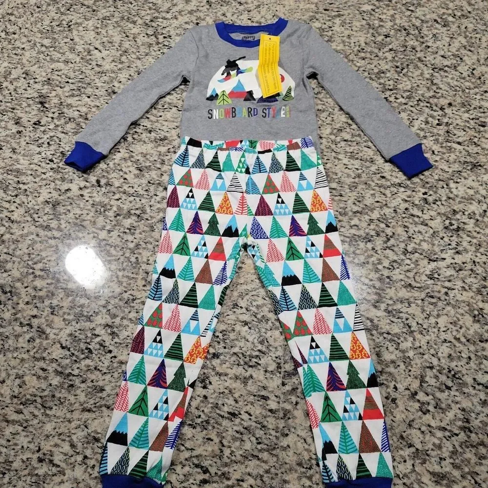 Size‎ 4T Spotted Zebra Snowboard Style Pajama Outfit
